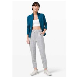 Lululemon NWT Keep Moving 7/8 Pant in Jacquard Silver